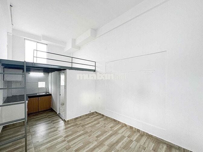 Phòng trọ sinh viên giá rẻ có cửa sổ trời kế bên CVPM QUANG TRUNG