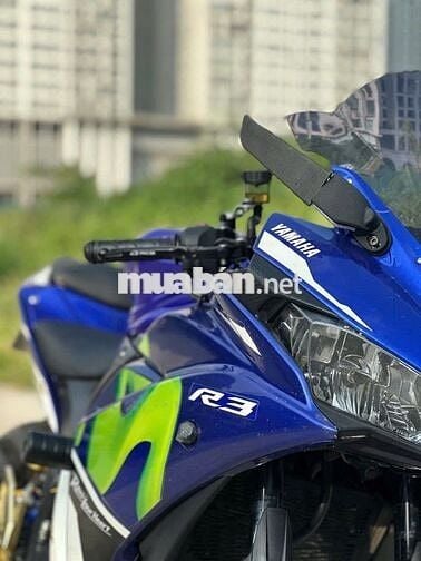 Yamaha R3 