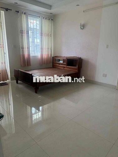 Cho thuê nhà góc KDC Him Lam Q7, 7.5x20m, Thang máy, Có hầm (Nhà trống