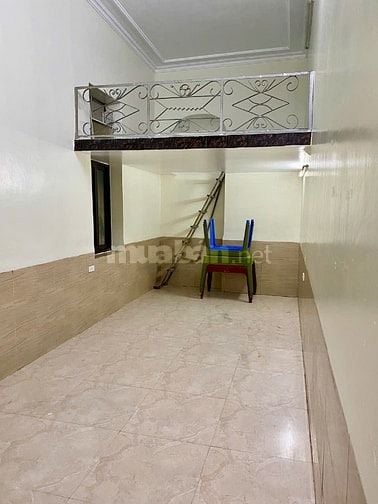 Cho thuê nhà 2 tầng cửa hàng mặt phố Sơn Tây - Ba Đình vừa ở vừa kd