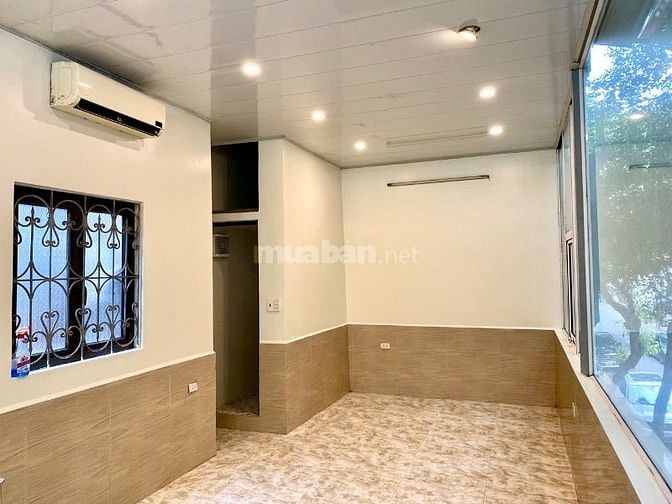 Cho thuê nhà 2 tầng cửa hàng mặt phố Sơn Tây - Ba Đình vừa ở vừa kd