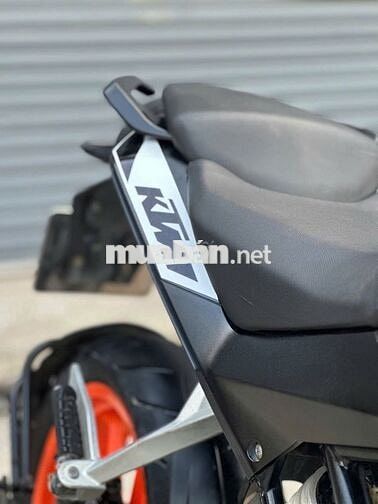 KTM Duke 200 