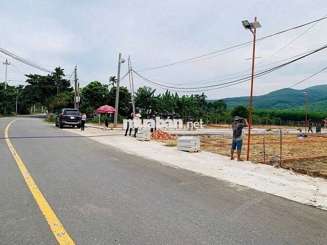 Chính chủ bán gấp lô đường nhựa 5m5 - 120m2 các Ủy Ban Hòa Tiến 3km 
