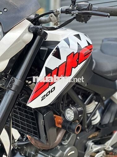 KTM Duke 200 