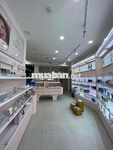 Nhà mặt tiền Út Tịch, Tân Bình – Ngang 10m – 400m2  – 48 triệu/tháng