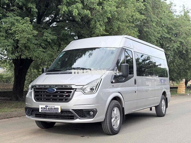 Ford Transit 2024 Bạc 23.000 km. vay 70%