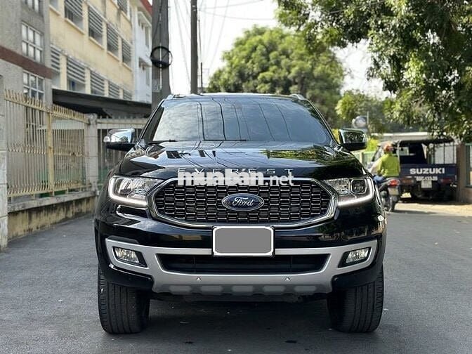 Ford Everest Titanium 2022 máy dầu 1 cầu màu đen