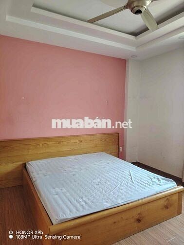 NHÀ SÂN XE HƠI 5x20 ĐƯỜNG TL15 GẦN NGÃ 4 GA
