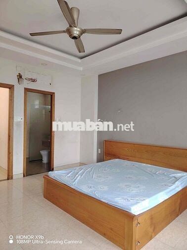 NHÀ SÂN XE HƠI 5x20 ĐƯỜNG TL15 GẦN NGÃ 4 GA