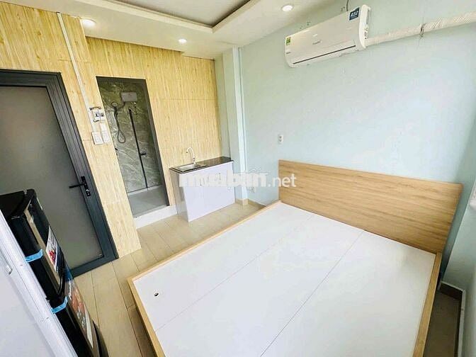 Phòng Cửa Sổ_Thang Máy_Full Nội Thất_SVĐ Hoa Lư_Gần USSH_Thảo Cẩm Viên