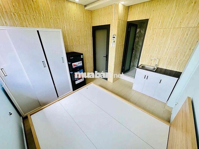 Phòng Cửa Sổ_Thang Máy_Full Nội Thất_SVĐ Hoa Lư_Gần USSH_Thảo Cẩm Viên