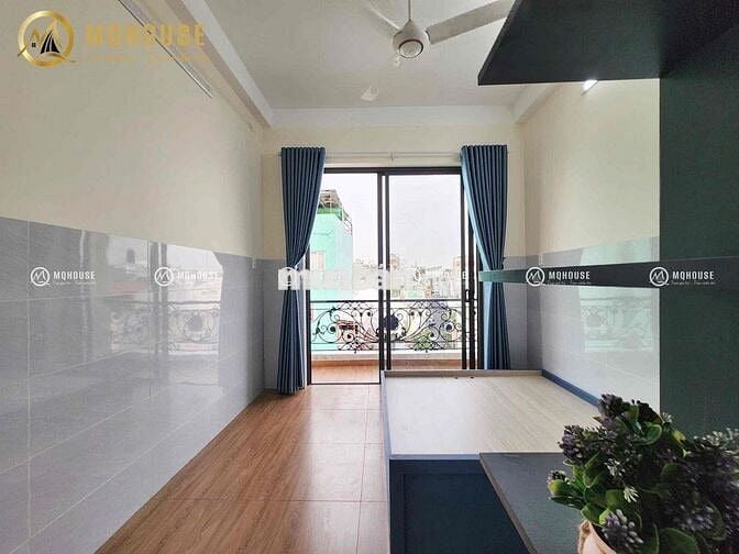 Studio Ban công | 30m2 Full nội thất | Bùi Thế Mỹ, Gần Q10
