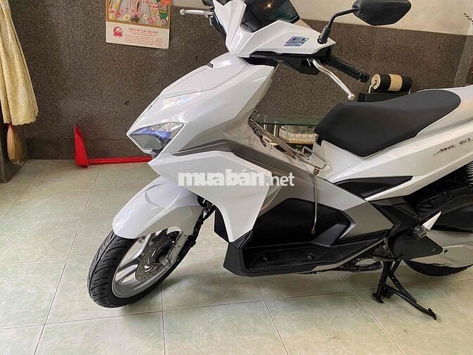 Honda Air Blade Trắng