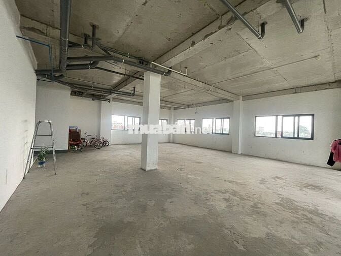 MB cho thuê dt : 11 x 14m2, giá 16tr/ Gần chợ ĐÔng hoà
