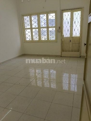 Cho thuê nhà nguyên căn vị trí đẹp gần chợ Bà Chiểu.