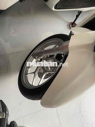 Honda SH Mode 2019 Trắng Smartkey 17000 km