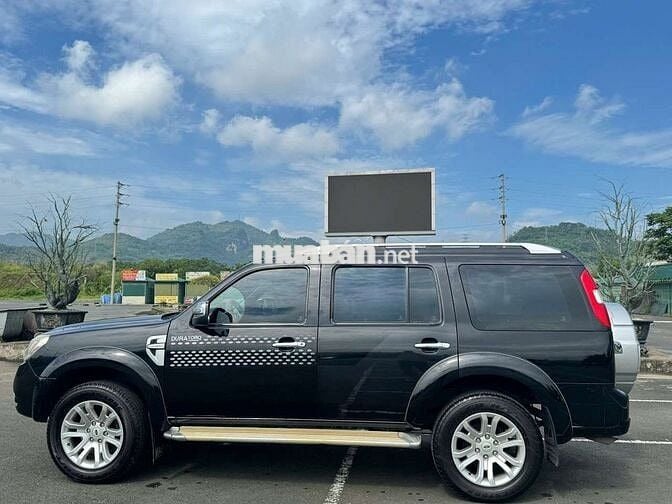Ford Everest 2015 Số sàn Máy dầu 7 chỗ