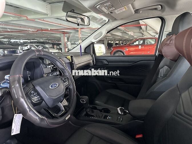 Ford Everest 2022 4x2 bản cao cấp Số tự động Trắng