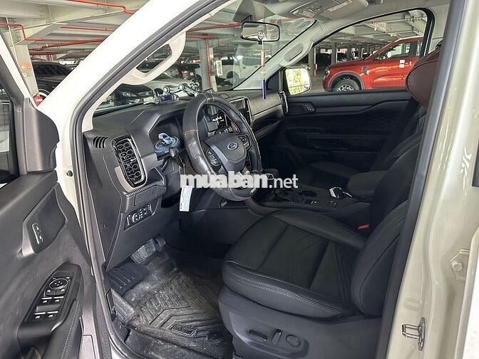 Ford Everest 2022 4x2 bản cao cấp Số tự động Trắng