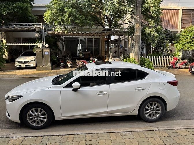 Mazda Mazda 3 1.5 AT 2018 31400km Trắng
