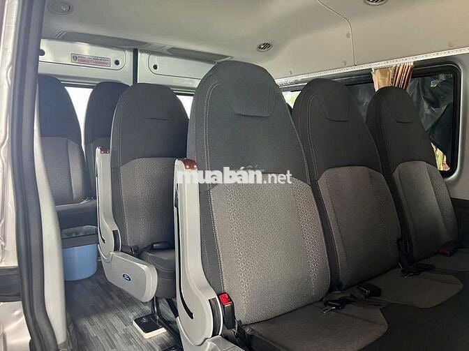 Ford Transit MCA 2024 Bạc, lướt 22.000km