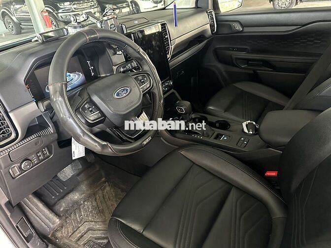 Ford Everest 2022 4x2 bản cao cấp Số tự động Trắng