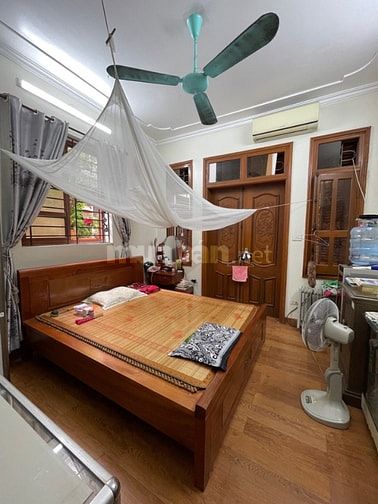 NHÀ ĐẸP LÔ GÓC - GẦN CÔNG VIÊN THỐNG NHẤT - Ô TÔ ĐỖ CỬA - TRUNG TÂM HA