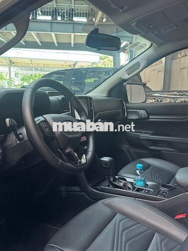 FORD EVEREST 2025 BẢN TIÊU CHUẨN_XE LƯỚT