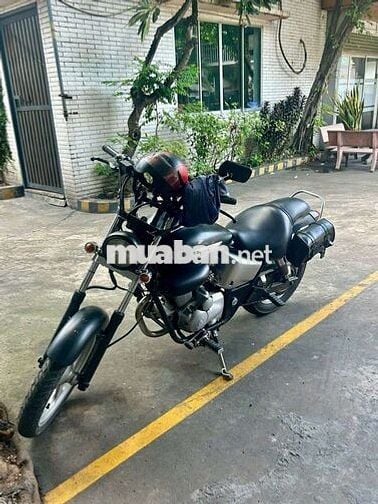 Honda Phantom 200cc Cổ điển màu Đen