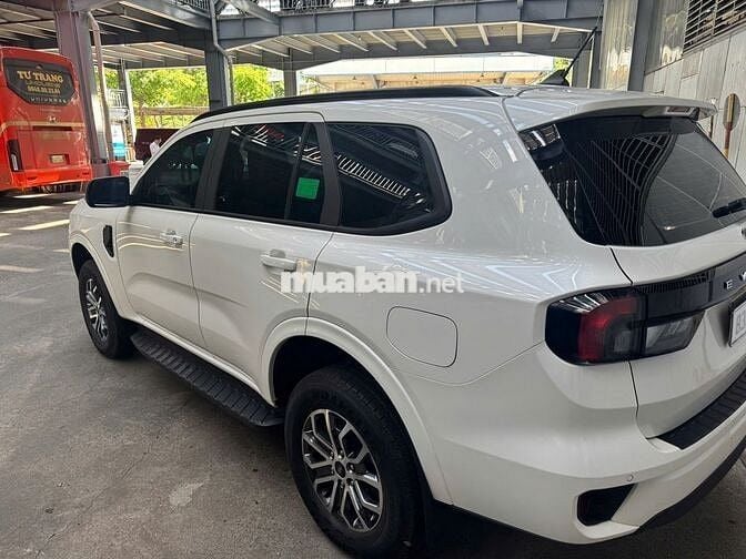 FORD EVEREST 2025 BẢN TIÊU CHUẨN_XE LƯỚT