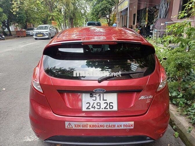 Ford Fiesta 2014 Đỏ 5 chỗ