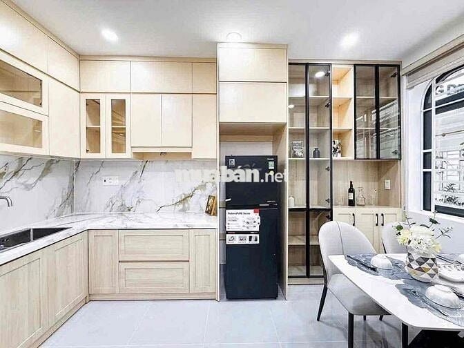 Nhà đẹp Bến Vân Đồn Quận 4 3,5m x 13m, 3 ngủ 4 vệ sinh - Có Sổ hồng -