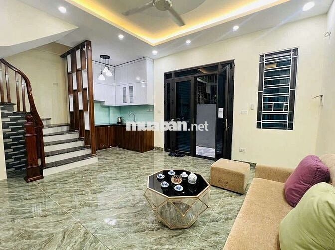 Chp thuê nhà tại 193 Nam Dư, Phường Vĩnh Hưng mới