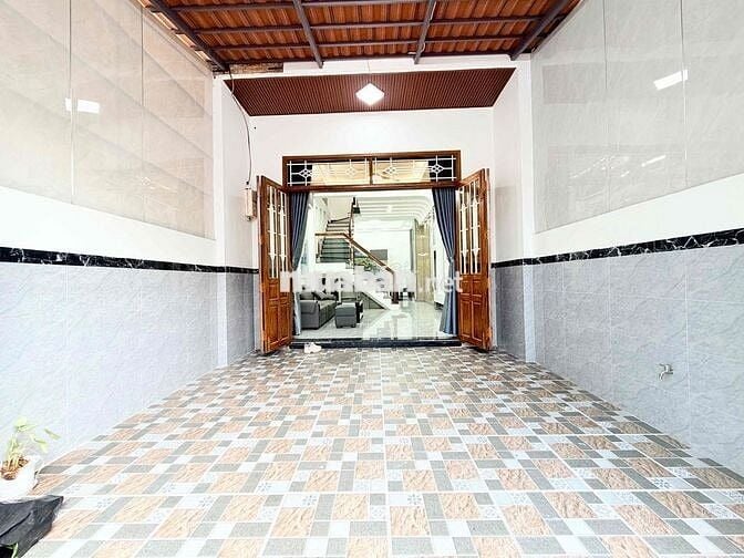 NHÀ HẺM NHỰA XE HƠI ĐƯỜNG LÂM THỊ HỐ NHỈNH 4 tỷ 5