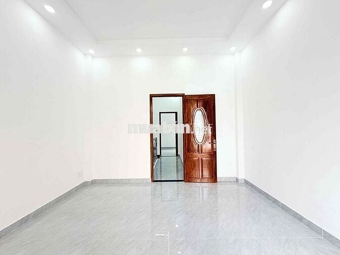 NHÀ HẺM NHỰA XE HƠI ĐƯỜNG LÂM THỊ HỐ NHỈNH 4 tỷ 5