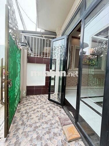 Nhà lầu mới 2 phòng KDC Đối Diện BV Nhi Đồng