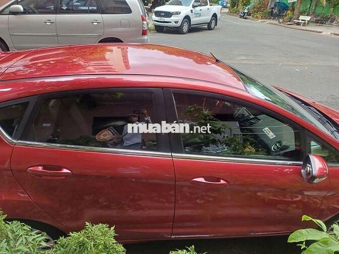 Ford Fiesta 2014 Đỏ 5 chỗ