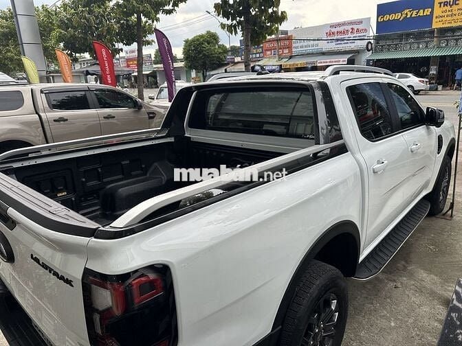 Ford Ranger Wildtrak 2025 bảo hành 2030 vay NH 75%