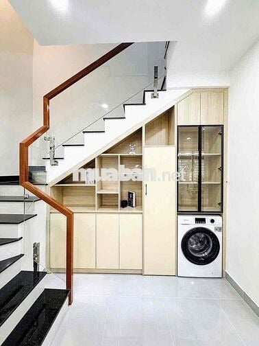 Nhà đẹp Bến Vân Đồn Quận 4 3,5m x 13m, 3 ngủ 4 vệ sinh - Có Sổ hồng -
