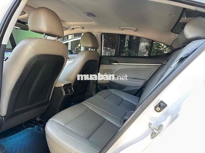 Hyundai Elantra 2016 Trắng 11 vạn