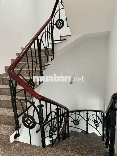 cần cho thuê nhà PĐHT  gần song hành .DT 4,5 x17  1 trệt 2Lầu 4PN 2WS