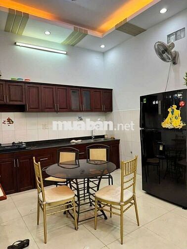 cần cho thuê nhà PĐHT  gần song hành .DT 4,5 x17  1 trệt 2Lầu 4PN 2WS