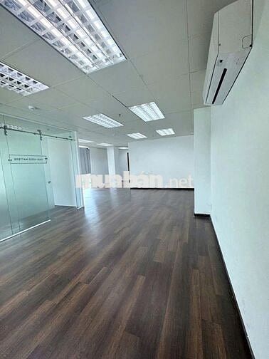 TÒA NHÀ ĐƯỜNG PHỔ QUANG. DT: 7X20M. HẦM - TRỆT - 4 TẦNG