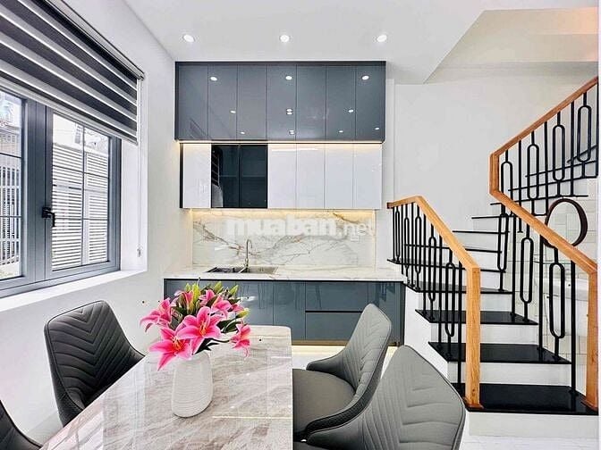 Nhà H5 Lê Quang Chiểu 6,8m x 6m ( thực tế 8m ) đã hoàn công co sân sau