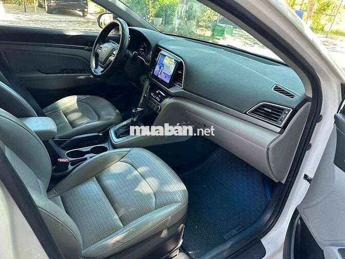 Hyundai Elantra 2016 Trắng 11 vạn