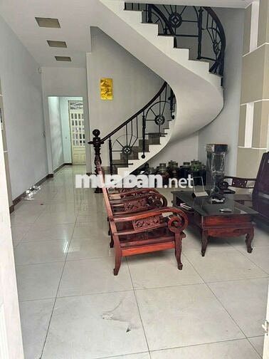 cần cho thuê nhà PĐHT  gần song hành .DT 4,5 x17  1 trệt 2Lầu 4PN 2WS