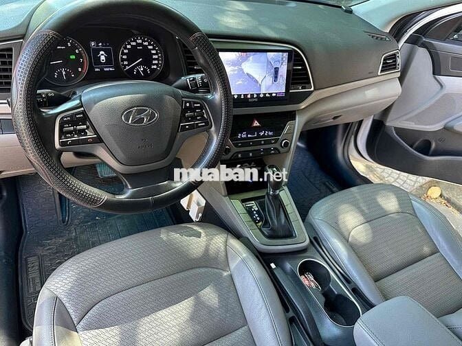 Hyundai Elantra 2016 Trắng 11 vạn