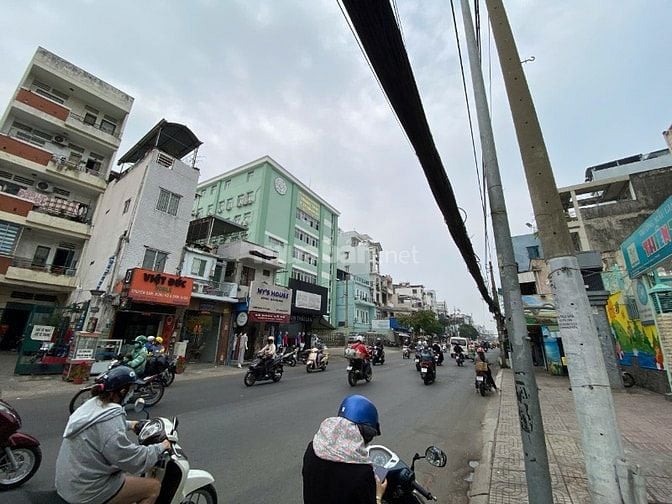 bán nhà MT CMT8, Phường Diên Hồng. DT 5.2x34m. 6 tầng. Giá bán 45 tỷ