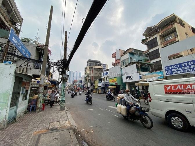 bán nhà MT CMT8, Phường Diên Hồng. DT 5.2x34m. 6 tầng. Giá bán 45 tỷ