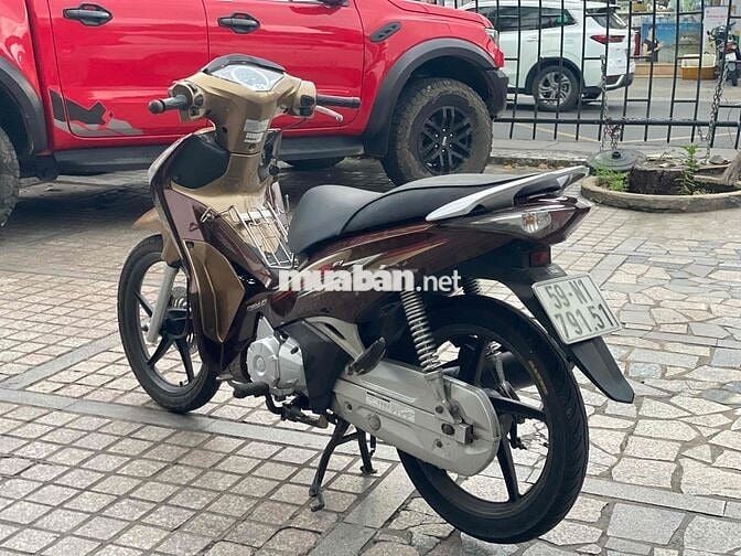 Futture 125 Fi 2014 ngay chủ trả trc 10tr nhận xe